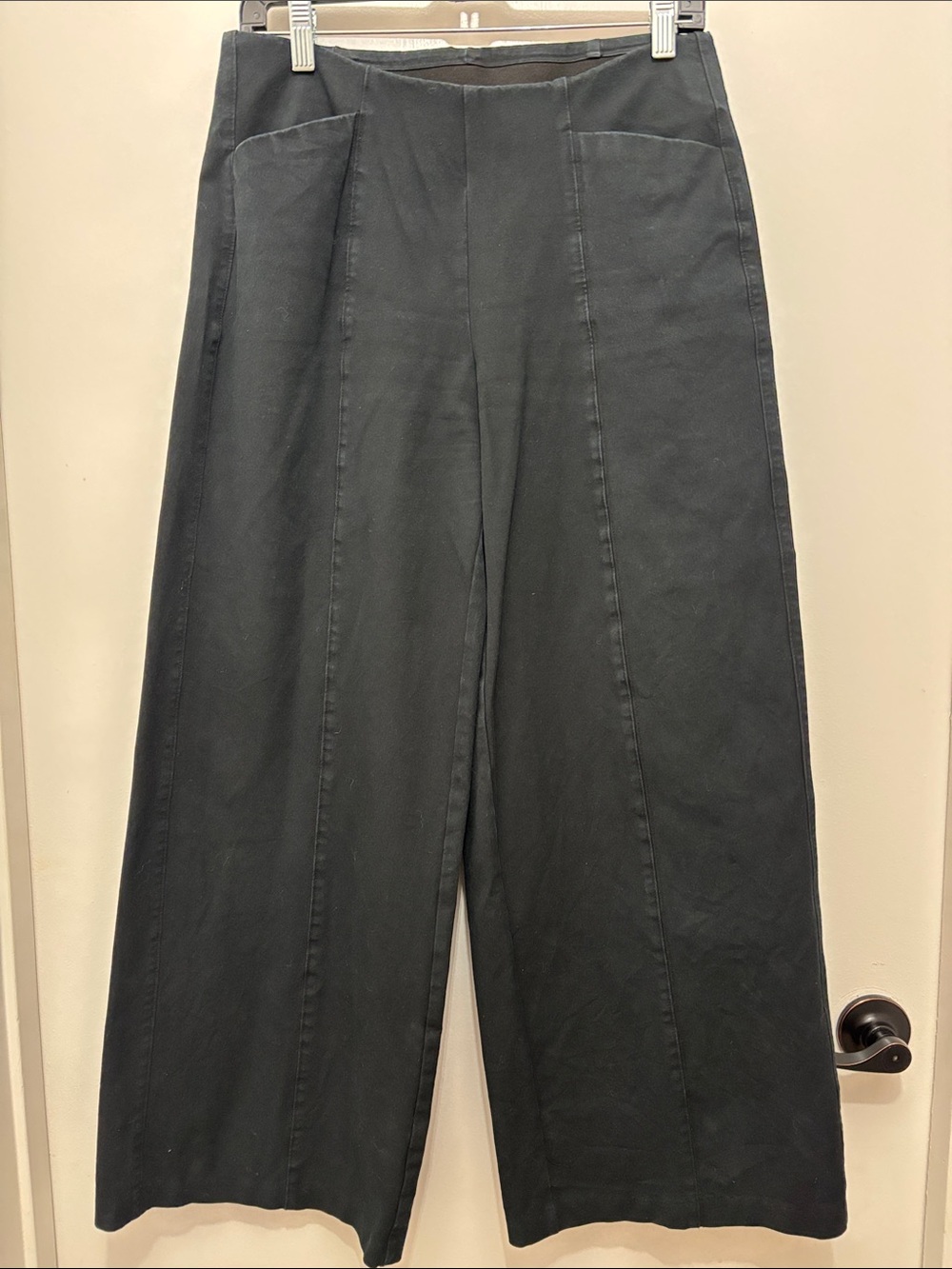 Sz M High-Rise Old Navy Black Wide-Leg Jeans with Front Seams